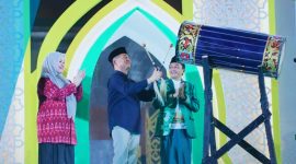 Gubernur NTB Dr. H. Lalu Muhamad Iqbal, S.IP., M.Si., memukul bedug sebagai tanda resmi dimulainya Musabaqah Tilawatil Qur'an (MTQ) XXXI Tingkat Provinsi Nusa Tenggara Barat Tahun 2026 di Kabupaten Lombok Tengah, Selasa (9/6/2026).
