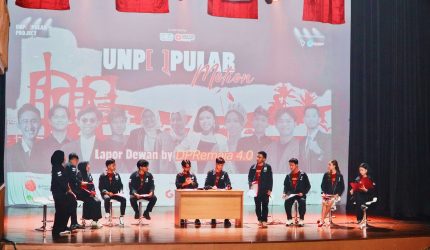 Peserta The Unpopular Fest 2026 mengikuti kampanye pengendalian rokok di Taman Ismail Marzuki Jakarta