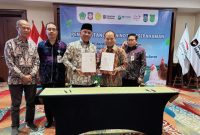 Kepala Dinas Peternakan dan Kesehatan Hewan NTB bersama Bupati Bima menghadiri penandatanganan MoU antara PT Berdikari dan Pemerintah Kabupaten Bima di Jakarta.