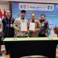 Kepala Dinas Peternakan dan Kesehatan Hewan NTB bersama Bupati Bima menghadiri penandatanganan MoU antara PT Berdikari dan Pemerintah Kabupaten Bima di Jakarta.