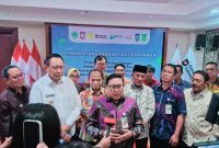 Direktur Jenderal Peternakan dan Kesehatan Hewan Kementerian Pertanian, Agung Suganda, menyampaikan perkembangan Program Hilirisasi Ayam Terintegrasi yang mendapat dukungan dana awal sekitar Rp5 triliun dan mulai memasuki tahap pembangunan di sejumlah daerah, termasuk Kabupaten Bima dan Gorontalo.