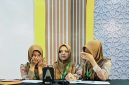 Tim Fahmil Al-Qur'an Putri Kabupaten Lombok Timur berfoto usai meraih juara pertama pada babak final Fahmil Al-Qur'an MTQ XXXI Tingkat Provinsi NTB Tahun 2026 di Lombok Tengah, Minggu (14/6/2026).