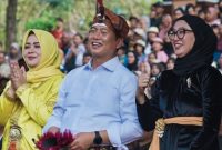 Gubernur NTB Bersama Wakil Gubernur NTB dan Istri Gubernur Saat menghadiri kegiatan Undangan Dari Masyarakat
