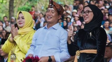 Gubernur NTB Bersama Wakil Gubernur NTB dan Istri Gubernur Saat menghadiri kegiatan  Undangan Dari Masyarakat