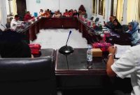 Rapat kerja DPRD Kota Bima bersama OPD terkait membahas kelangkaan LPG 3 Kg, permintaan tambahan pasokan ke Pertamina, serta dugaan penyimpangan distribusi gas bersubsidi di sejumlah pangkalan.