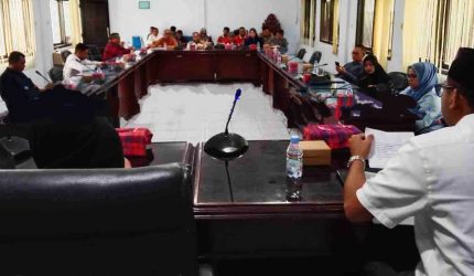 Rapat DPRD Kota Bima membahas kelangkaan LPG 3 Kg, tambahan pasokan Pertamina, dan dugaan penyimpangan distribusi gas bersubsidi di pangkalan.