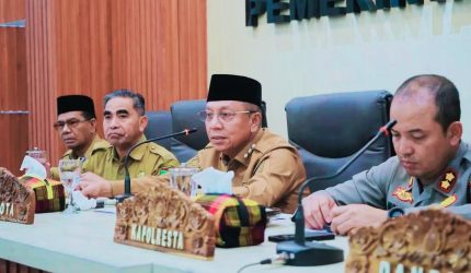 Wali Kota Bima memimpin rapat pengawasan distribusi LPG 3 Kg dan melarang penjualan gas subsidi melalui kios serta pengecer.