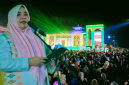 Lautan manusia memadati arena penutupan MTQ XXXI Tingkat Provinsi NTB Tahun 2026 di Bencingah Agung Masmirah, Lombok Tengah. Wakil Gubernur NTB Umi Dinda hadir menutup secara resmi ajang syiar Islam terbesar di Nusa Tenggara Barat tersebut.