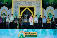 Wakil Gubernur NTB, Umi Dinda, secara resmi menutup MTQ XXXI NTB 2026 di Lombok Tengah yang sekaligus mengumumkan Lombok Tengah sebagai Juara Umum.