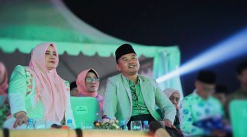Terlihat Wakil Ketua I DPRD NTB H. Lalu Wirajaya bersama Wakil Gubernur NTB Hj. Indah Dhamayanti Putri saat menghadiri acara Penutupan Musabaqah Tilawatil Qur’an (MTQ) XXXI Tingkat Provinsi NTB Tahun 2026 yang berlangsung di Kabupaten Lombok Tengah.