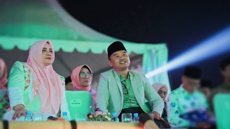 Terlihat Wakil Ketua I DPRD NTB H. Lalu Wirajaya bersama Wakil Gubernur NTB Hj. Indah Dhamayanti Putri saat menghadiri acara Penutupan Musabaqah Tilawatil Qur’an (MTQ) XXXI Tingkat Provinsi NTB Tahun 2026 yang berlangsung di Kabupaten Lombok Tengah.