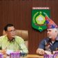 Suasana diskusi antara Delegasi Konsulat Amerika Serikat dan Bupati serta perangkat daerah Kabupaten Sumbawa terkait tambang rakyat Lantung.