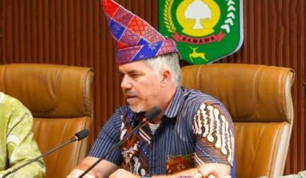 Delegasi Konsulat Amerika Serikat berdiskusi dengan Pemkab Sumbawa mengenai tambang rakyat Lantung dan isu lingkungan berkelanjutan.
