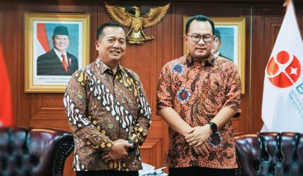 Gubernur NTB Lalu Muhamad Iqbal bertemu Kepala BRIN membahas riset air bersih, perikanan, dan pakan ternak untuk pembangunan NTB.