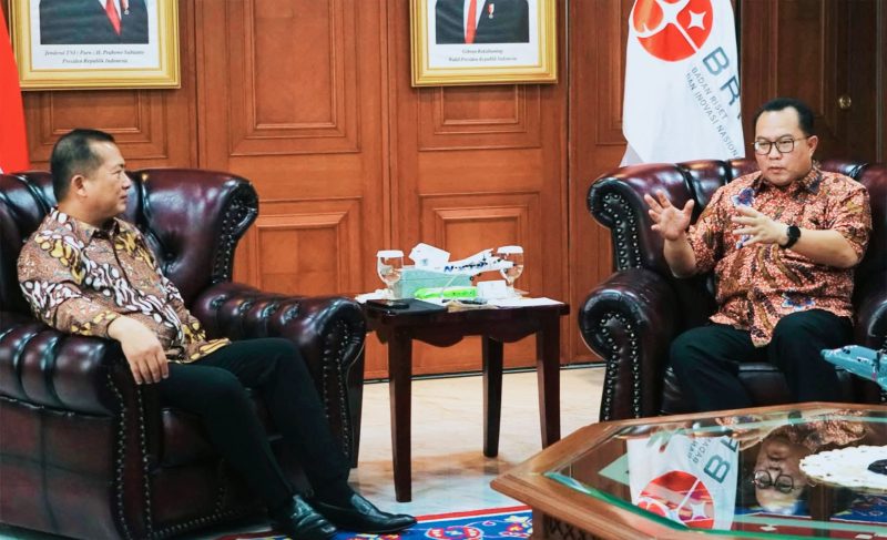 Gubernur NTB Lalu Muhamad Iqbal saat melakukan audiensi dengan Kepala BRIN di Jakarta untuk membahas pengembangan industri pakan ternak berbasis jagung dan kelor sebagai upaya hilirisasi komoditas unggulan NTB.