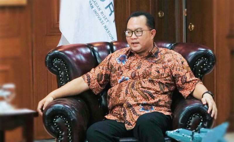 Kepala BRIN Prof. Dr. Arif Satria bersama Gubernur NTB Dr. H. Lalu Muhamad Iqbal saat audiensi membahas dukungan riset dan inovasi untuk pembangunan daerah NTB di Jakarta.