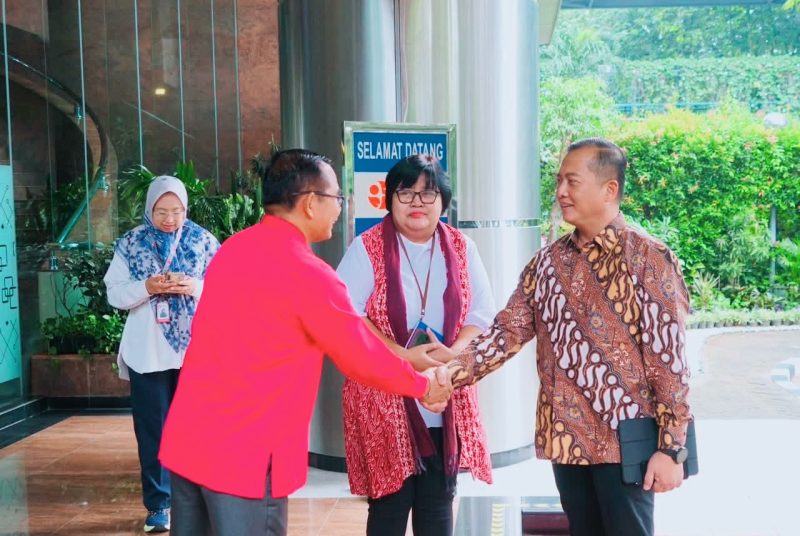 Gubernur NTB Dr. H. Lalu Muhamad Iqbal bersama jajaran Pemprov NTB saat melakukan audiensi dengan Kepala BRIN di Jakarta guna membahas penguatan riset strategis bidang air bersih, perikanan, dan ketahanan pangan untuk mendukung percepatan pembangunan daerah.