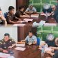 Mantan Kapolres Bima Kota AKBP Didik Putra Kuncoro didampingi kuasa hukum saat menjalani proses pelimpahan tersangka dan barang bukti (Tahap II) kasus narkoba di Kejaksaan Negeri Bima, Kamis (18/6/2026).