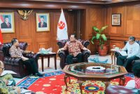 Gubernur NTB Lalu Muhamad Iqbal saat melakukan audiensi dengan Kepala BRIN di Jakarta untuk membahas pengembangan industri pakan ternak berbasis jagung dan kelor sebagai upaya hilirisasi komoditas unggulan NTB.
