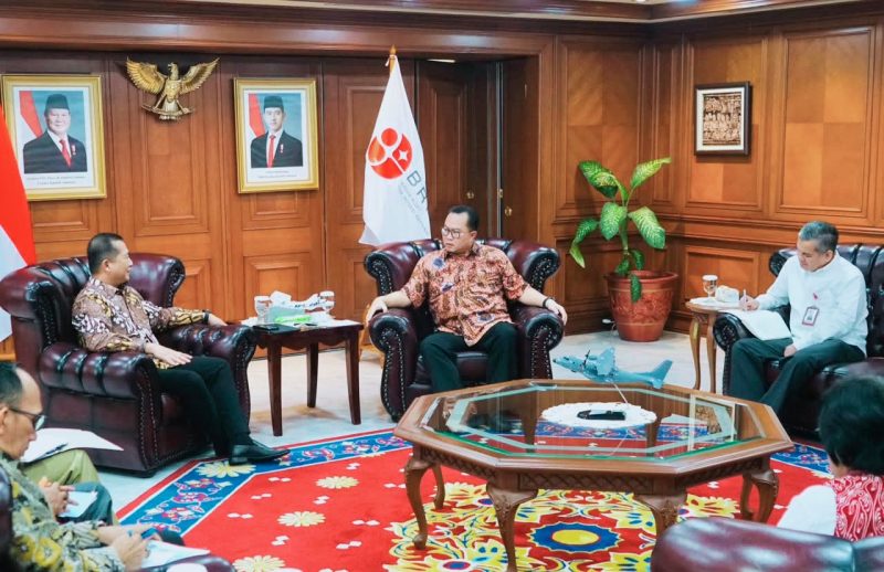 Gubernur NTB Lalu Muhamad Iqbal saat melakukan audiensi dengan Kepala BRIN di Jakarta untuk membahas pengembangan industri pakan ternak berbasis jagung dan kelor sebagai upaya hilirisasi komoditas unggulan NTB.