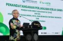Sekretaris Daerah (Sekda) NTB Abul Chair  saat menyampaikan sambutan mewakili Gubernur NTB pada acara penandatanganan Perjanjian Kerja Sama (PKS) pembiayaan Kredit Usaha Rakyat (KUR) antara Kementerian UMKM RI dan Bank NTB Syariah di Mataram.