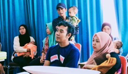 Wakil Bupati Lombok Barat meninjau skrining ulang 1.860 anak stunting di Puskesmas Labuapi bersama Dinas Kesehatan
