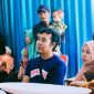 Terlihat para orang tua mengikuti skrining ulang anak terindikasi stunting yang turut dihadiri Wakil Bupati Lombok Barat Hj. Nurul Adha bersama Kepala Dinas Kesehatan Hj. Erni Suryana saat meninjau pelaksanaan di Puskesmas Labuapi, Sabtu (20/6/2026). Kegiatan ini merupakan bagian dari upaya percepatan penanganan stunting melalui pemeriksaan oleh Dokter Spesialis Anak di 20 puskesmas se-Kabupaten Lombok Barat.