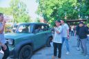 Sekretaris Daerah Provinsi NTB, Abul Chair, saat membuka Pameran Mobil dan Motor Listrik yang digelar di halaman Kantor Gubernur NTB oleh Bank Syariah Indonesia (BSI) Area Office Denpasar, Sabtu (20/6). Kegiatan ini menjadi bagian dari upaya percepatan transisi energi bersih di Nusa Tenggara Barat.