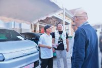 Sekretaris Daerah NTB Abul Chair membuka Pameran Mobil dan Motor Listrik di halaman Kantor Gubernur NTB, Mataram, Sabtu (20/6/2026).