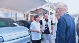 Sekretaris Daerah NTB Abul Chair membuka Pameran Mobil dan Motor Listrik di halaman Kantor Gubernur NTB, Mataram, Sabtu (20/6/2026).