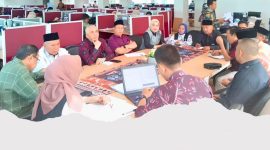 Ketua Komisi V DPRD NTB L. Sudiartawan bersama pimpinan dan anggota DPRD NTB saat melakukan konsultasi terkait Raperda Sumbangan Dana Pendidikan ke Ditjen Otda Kemendagri di Jakarta.