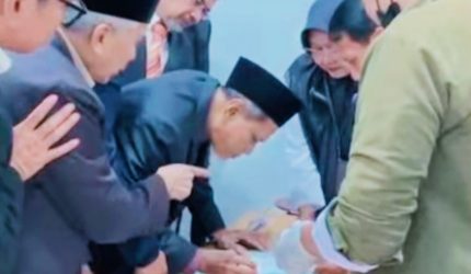 BNN NTB melakukan tes urine mendadak terhadap anggota DPRD NTB usai rapat paripurna di Mataram sebagai upaya pencegahan narkoba.