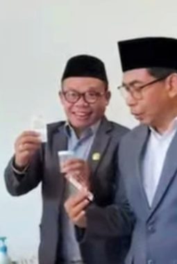 Mendadak Dites Urine Usai Paripurna, Puluhan Anggota DPRD NTB Dinyatakan Negatif Narkoba