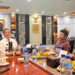 Gubernur NTB Lalu Muhamad Iqbal saat menerima audiensi pengurus AMSI NTB di Ruang Kerja Gubernur NTB, Mataram.