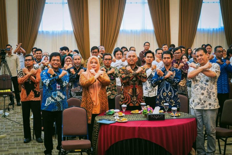 Wakil Gubernur NTB bersama Rektor Universitas Mataram dan BSSN dalam penguatan kerja sama keamanan siber di Mataram.