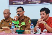 Bupati Sumbawa H. Syarafuddin Jarot membuka Pelatihan Juru Sembelih Halal (Juleha) Khusus Unggas Angkatan I Tahun 2026 di Hotel Tambora Sumbawa Besar sebagai bagian dari persiapan tenaga kerja untuk proyek hilirisasi unggas Rp1,7 triliun.