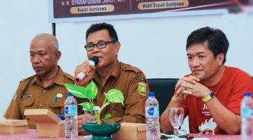 Bupati Sumbawa H. Syarafuddin Jarot membuka Pelatihan Juru Sembelih Halal (Juleha) Khusus Unggas Angkatan I Tahun 2026 di Hotel Tambora Sumbawa Besar sebagai bagian dari persiapan tenaga kerja untuk proyek hilirisasi unggas Rp1,7 triliun.