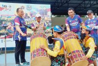 Ketua PWI NTB bersama perwakilan Pemerintah Provinsi NTB, Pemerintah Kota Mataram dan Universitas Mataram saat membuka Porwada PWI NTB 2026 yang diikuti ratusan wartawan dari seluruh kabupaten/kota di NTB.