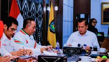 Gubernur NTB Lalu Muhamad Iqbal memimpin rapat strategis bersama Wakil Gubernur dan jajaran OPD untuk mempersiapkan penyelenggaraan PON XXII Tahun 2028.