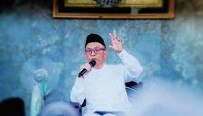 Sekda NTB H. Abul Chair menyampaikan sambutan pada Pertemuan Para Pekerja Dakwah di Masjid Raya At Taqwa, Kota Mataram, yang dihadiri ribuan jamaah dari berbagai Daerah.