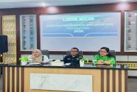 Kepala Bidang Pengembangan Perdagangan Luar Negeri Disperindag NTB, DR. Aryanti Dwiyani bersama perwakilan LPEI, delegasi Ghana Exim Bank, serta peserta UMKM saat mengikuti program pembinaan eksportir baru di NTB.