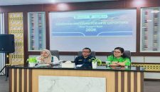 Kepala Bidang Pengembangan Perdagangan Luar Negeri Disperindag NTB, DR. Aryanti Dwiyani bersama perwakilan LPEI, delegasi Ghana Exim Bank, serta peserta UMKM saat mengikuti program pembinaan eksportir baru di NTB.