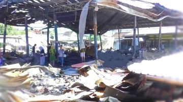 Terlihat kondisi Pasar Pringgabaya, Kabupaten Lombok Timur, usai kebakaran yang menghanguskan sejumlah lapak pedagang. Pemerintah pusat melalui Kementerian Perdagangan RI menyatakan dukungan untuk pembangunan kembali pasar guna mempercepat pemulihan aktivitas ekonomi masyarakat.