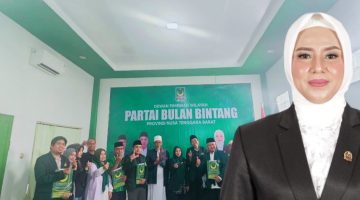 Ketua DPW PBB NTB Nadirah Al Habsyi menyerahkan SK kepengurusan terbaru kepada Ketua DPC PBB kabupaten/kota se-NTB dalam rapat koordinasi di Mataram.