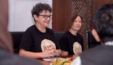 Gubernur NTB Lalu Muhamad Iqbal menerima audiensi perwakilan ONG Balanced World asal Spanyol bersama Lombok Forgotten Children yang memaparkan capaian delapan tahun program kemanusiaan di Nusa Tenggara Barat.