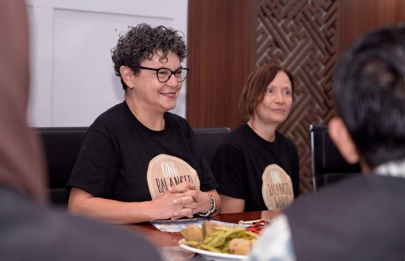 Gubernur NTB Lalu Muhamad Iqbal menerima audiensi perwakilan ONG Balanced World asal Spanyol bersama Lombok Forgotten Children yang memaparkan capaian delapan tahun program kemanusiaan di Nusa Tenggara Barat.