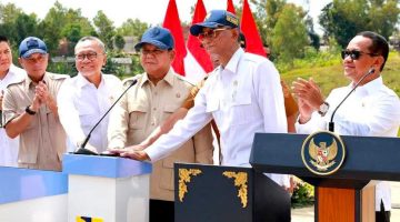Presiden Prabowo Subianto didampingi sejumlah menteri Kabinet Merah Putih saat meresmikan salah satu proyek infrastruktur jalan di Indonesia. Kunjungan kerja Presiden ke NTB dijadwalkan salah satunya untuk meresmikan Bendungan Meninting di Kabupaten Lombok Barat.