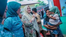 Wakil Gubernur NTB Indah Dhamayanti Putri bersama Ketua TP PKK NTB Sinta M. Iqbal meluncurkan Gerakan Intervensi Serentak Pencegahan dan Percepatan Penurunan Stunting di Desa Lendang Nangka Utara, Kecamatan Masbagik, Kabupaten Lombok Timur.