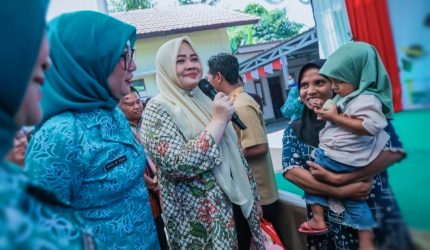 Wagub NTB Indah Dhamayanti Putri bersama Ketua TP PKK NTB Sinta M. Iqbal meluncurkan Gerakan Intervensi Serentak Pencegahan dan Percepatan Penurunan Stunting di Lombok Timur.