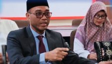 Kepala DPKP Provinsi NTB, Lalu Mirza Amir Hamzah, menerima kunjungan kerja Tim Kementerian Hukum RI Kantor Wilayah NTB dalam rangka pemantauan dan pengawasan pelaksanaan perlindungan Indikasi Geografis (IG) Kangkung Lombok di Kantor DPKP Provinsi NTB.